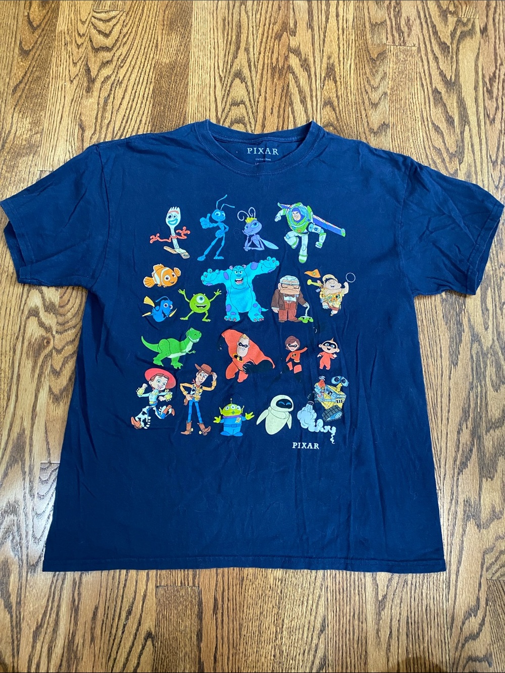 Disney Pixar men’s navy blue short sleeve character t-shirt, size L. Great cond